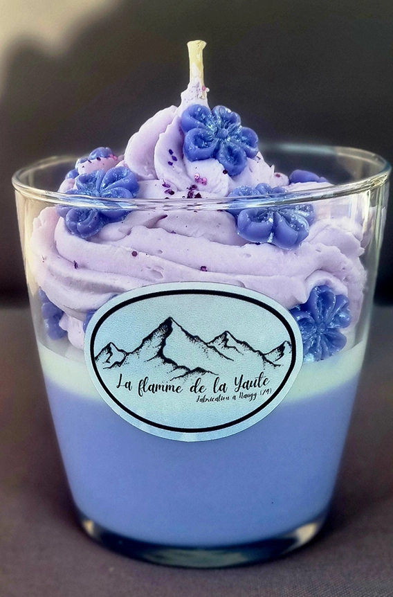 Bougie bonbon a la violette
